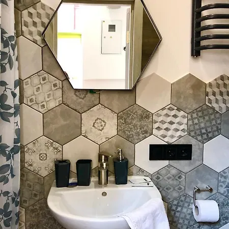 Апартаменты Romantic Apartments-in Center 8 7a *