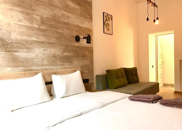 Romantic Apartments-In Center , 3 Min To Rynok Square * リヴィウ